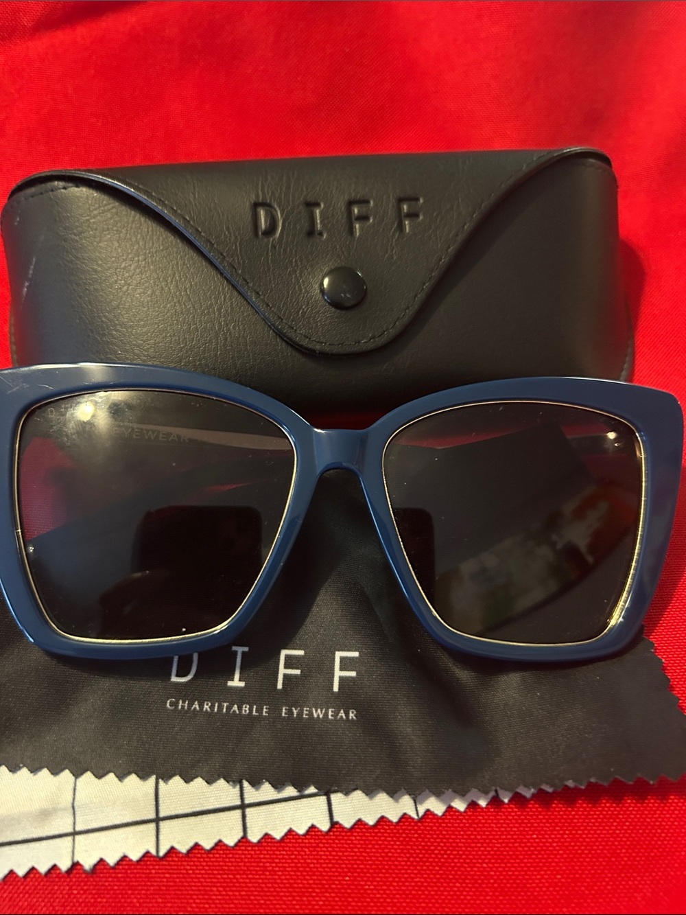 Diff Eyewear Black Cat-Eye Sunglasses with Dark Lenses